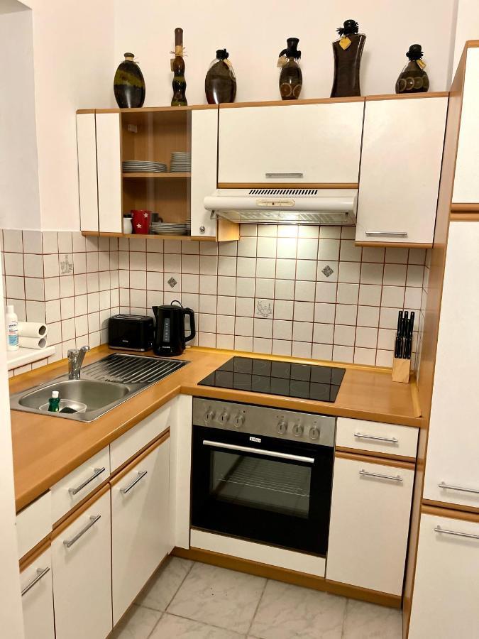 Ruhiges Dachgeschoss Cityapartment Im Zentrum Wiens Buitenkant foto